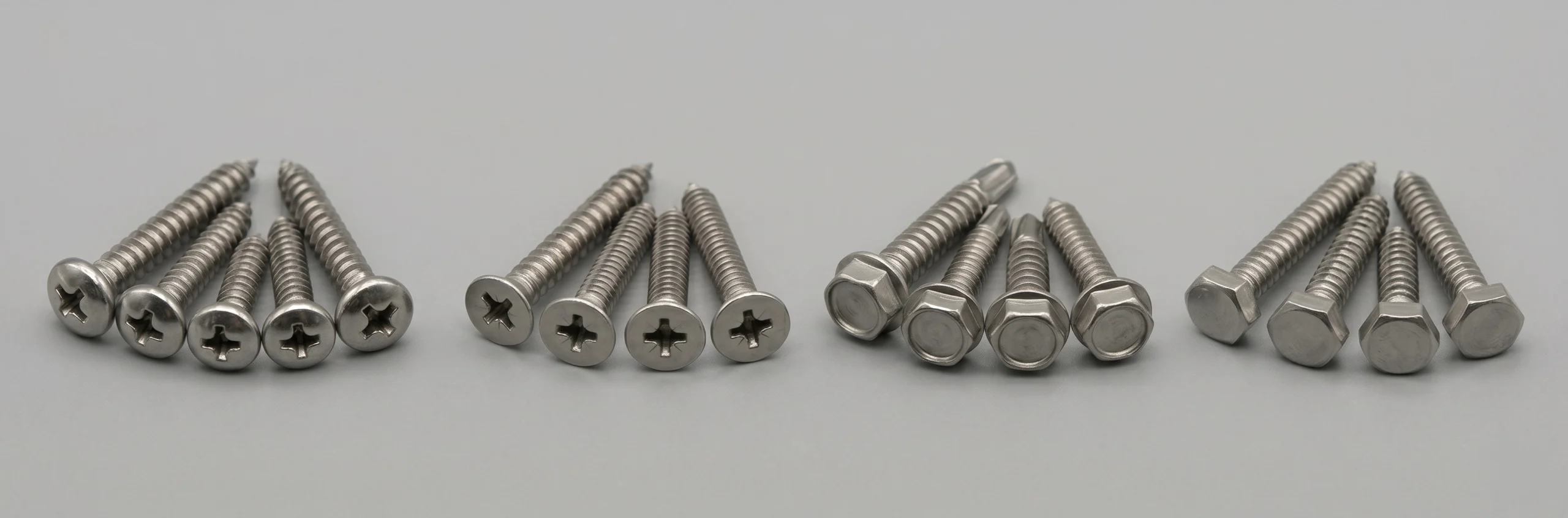 Variedad de tornillos inoxidables AISI 304: tornillos roscalata cabeza pan y plana, autoperforantes hexagonales punta broca y tirafondos para madera.